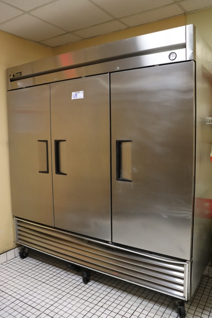 Item Image for Excellent Restaurant Auction with Refrigeration