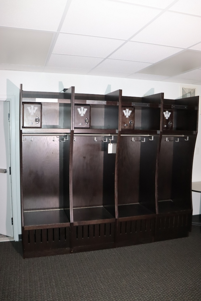 Item Image for Shop - Vehicles - Old Gym/Baseball/Football Lockers - 2005 Dormitory