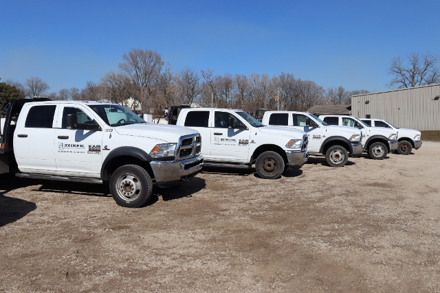 Item Image for 9 Trucks, 3 Vans, 9 Trailers, Portable Air, Fork Lift, Service Equipment