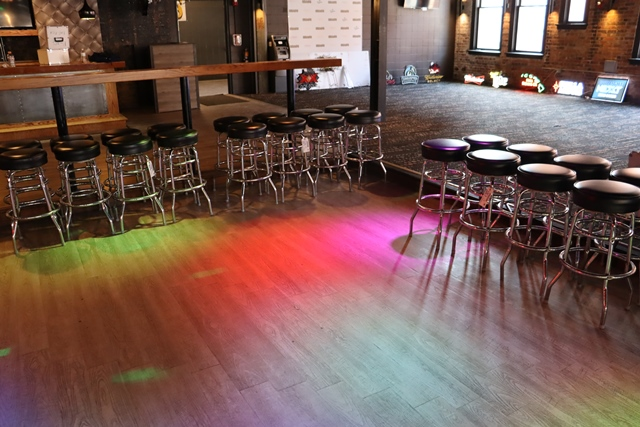 Item Image for Four Bars/Nightclubs - Speakers, Lights, Bar Equipment