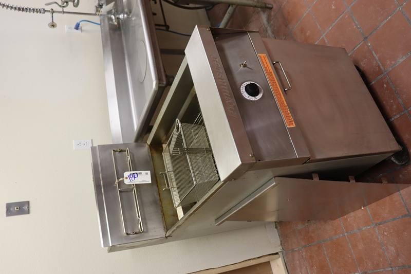 Item Image for 5 fryers, range, refrigeration, chairs, tables & support items
