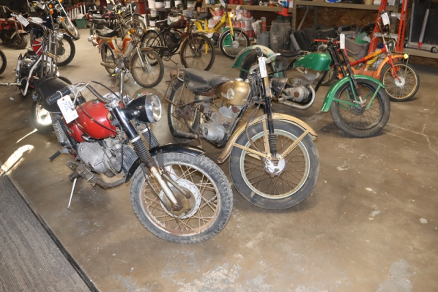 Item Image for One Auction! Large Offering! 1000 lots!