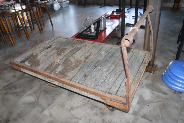 Item Image for One Auction! Large Offering! 1000 lots!