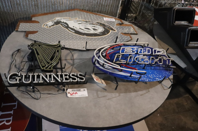 Item Image for One Auction! Large Offering! 1000 lots!
