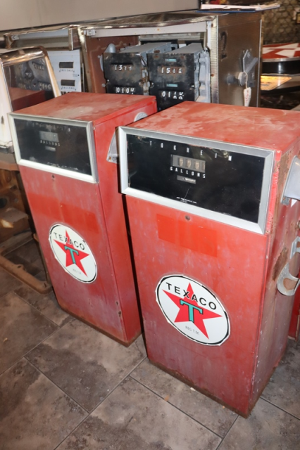 Item Image for One Auction! Large Offering! 1000 lots!