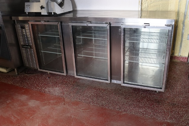 Item Image for 2 Smokers, Full Kitchen, Hi Dollar Signage & More