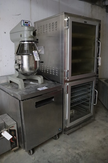 Item Image for 2 Smokers, Full Kitchen, Hi Dollar Signage & More