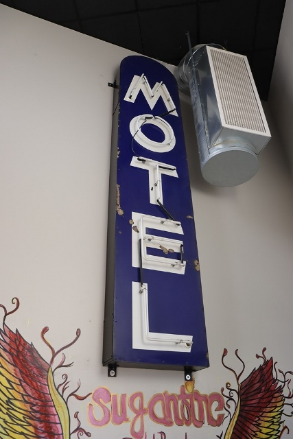 Item Image for 2 Smokers, Full Kitchen, Hi Dollar Signage & More