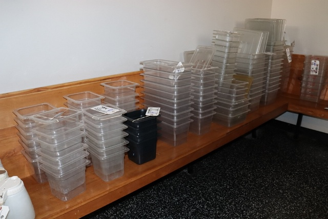 Item Image for 2 Smokers, Full Kitchen, Hi Dollar Signage & More