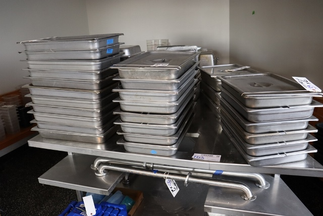 Item Image for 2 Smokers, Full Kitchen, Hi Dollar Signage & More