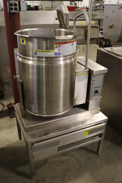 Item Image for Games - Decor - Pallet of LP's - Pizza - Kitchen Equipment - Tap Handle Collection