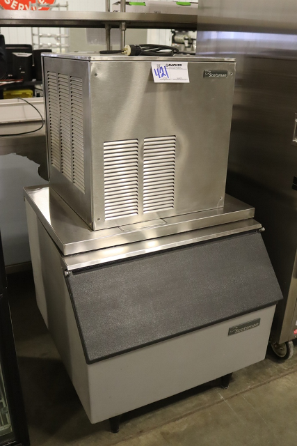 Item Image for Games - Decor - Pallet of LP's - Pizza - Kitchen Equipment - Tap Handle Collection