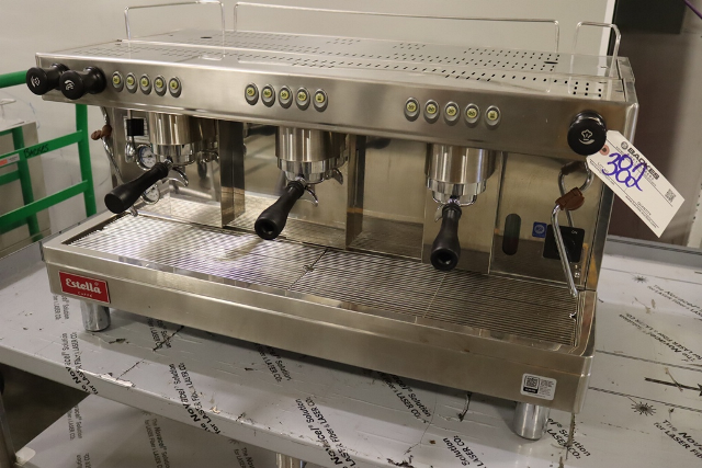 Item Image for Games - Decor - Pallet of LP's - Pizza - Kitchen Equipment - Tap Handle Collection
