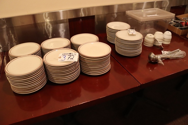 Item Image for Fabulous Seating! - Ice Cubers - Buffets and More