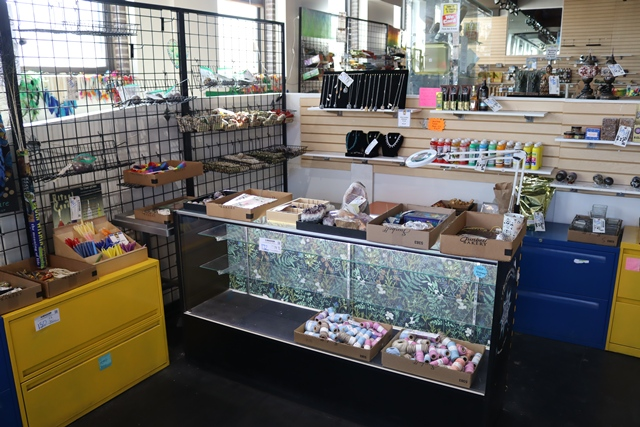 Item Image for Retail store with inventory and displays