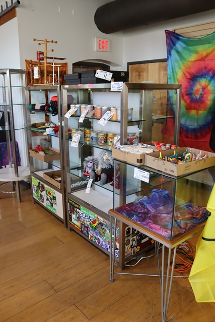 Item Image for Retail store with inventory and displays