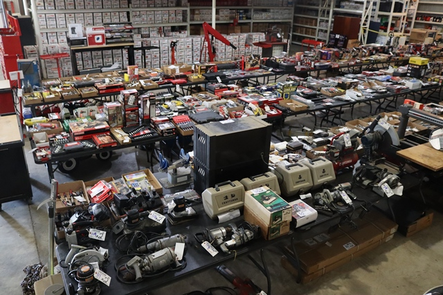 Item Image for Huge Offering of Hand & Power Tools, Woodworking & Shop Equipment - Oils & Lubricants