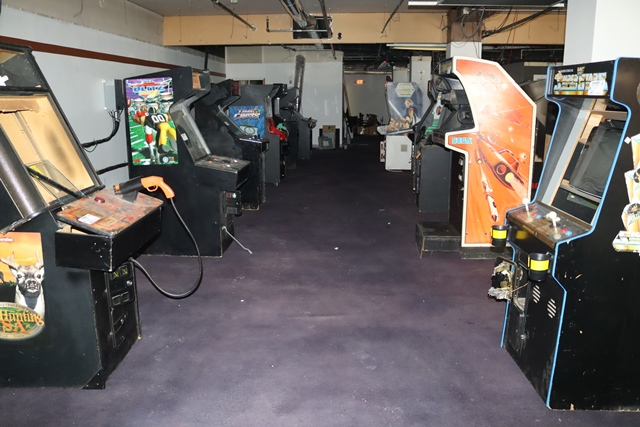 Item Image for Awesome offering of Arcade Games & Pizza Ovens