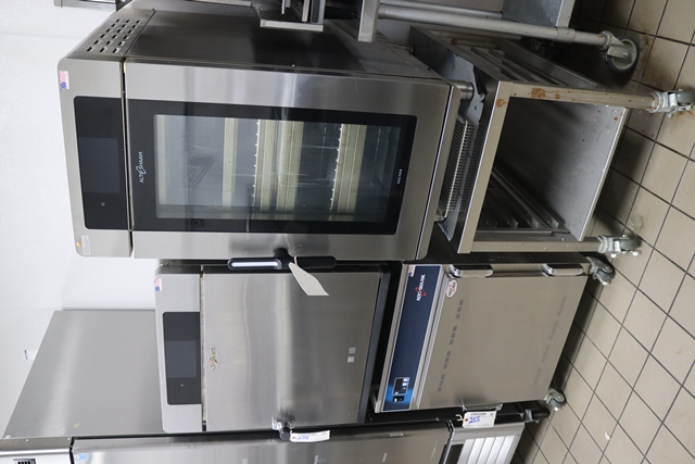 Item Image for Fantastic Like New Walk-In Coolers, Refrigeration, Complete Beer Tap System, Restaurant & Seating Online Auction