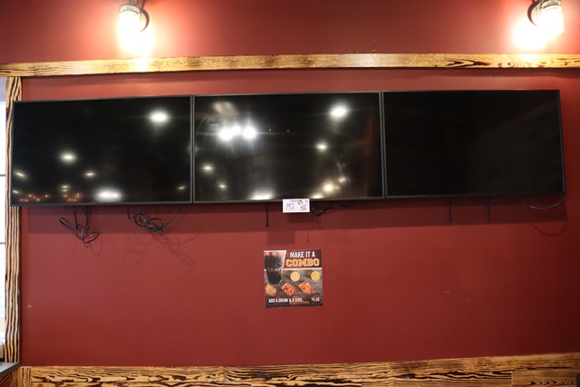 Item Image for Fantastic Like New Walk-In Coolers, Refrigeration, Complete Beer Tap System, Restaurant & Seating Online Auction