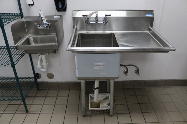 Item Image for Fantastic Like New Walk-In Coolers, Refrigeration, Complete Beer Tap System, Restaurant & Seating Online Auction