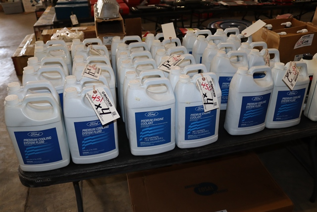 Item Image for New Tires, Clothing, Filters, Oils, Lubricants - 770 Lots!