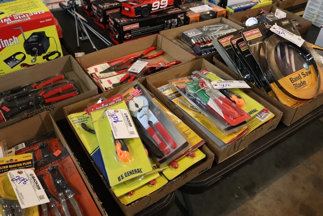 Item Image for Over 900 lots of Craftsman new hand and power tools