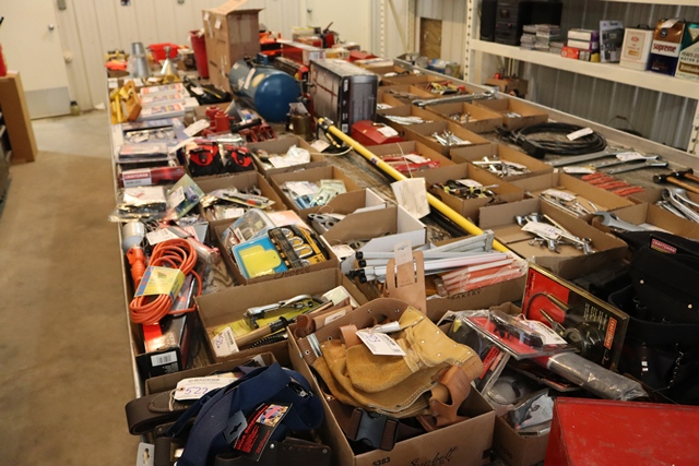 Item Image for Over 900 lots of Craftsman new hand and power tools