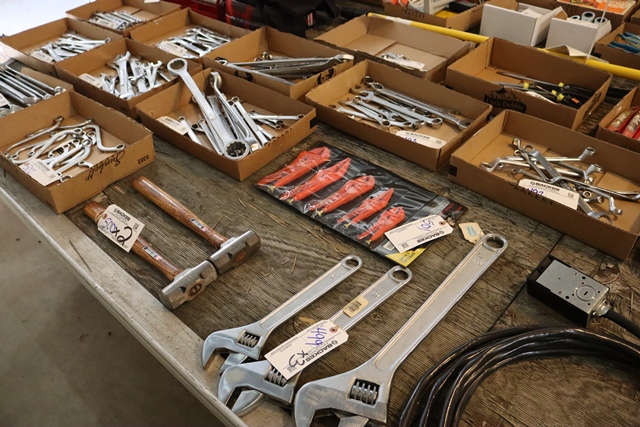 Item Image for Over 900 lots of Craftsman new hand and power tools