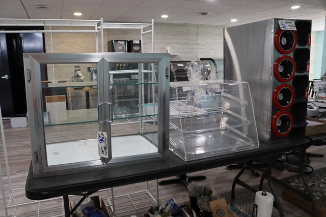 Item Image for Fantastic Full Service Facility