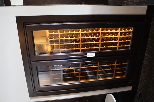 Item Image for Fabulous, High End Restaurant & Lounge