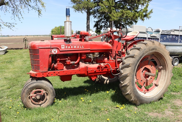 Item Image for 2 International Tractors, Box Truck, Pontoon, Tools and Acreage
