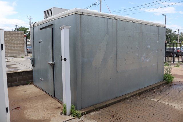 Item Image for Walk-In Cooler, Micro Matic Tap System, Refrigeration, & Bar Seating