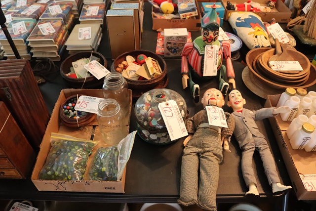 Item Image for Fabulous Collectible & Desirable Items