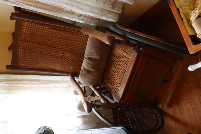 Item Image for Fabulous Collectible & Desirable Items