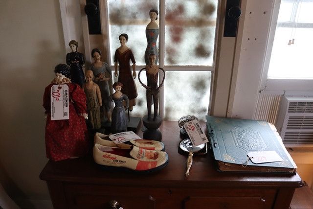 Item Image for Fabulous Collectible & Desirable Items