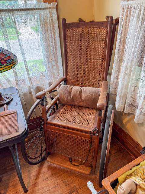 Item Image for Fabulous Collectible & Desirable Items