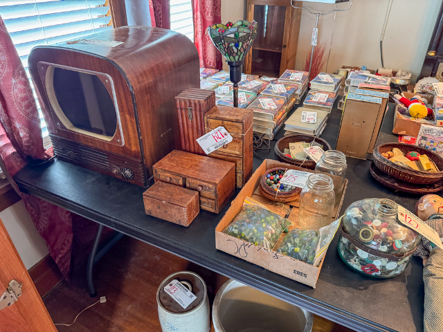 Item Image for Fabulous Collectible & Desirable Items