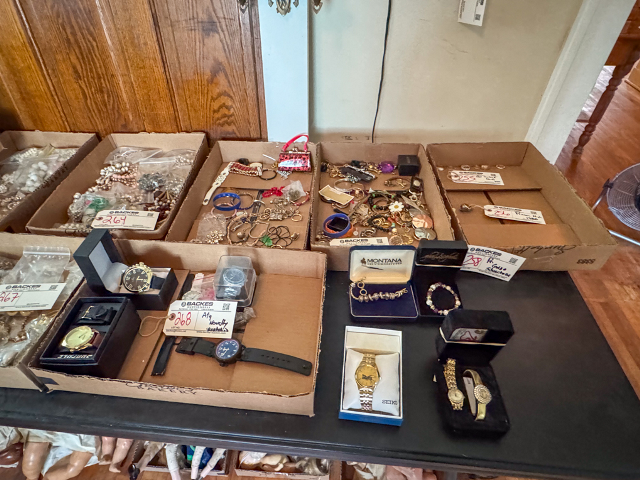 Item Image for Fabulous Collectible & Desirable Items