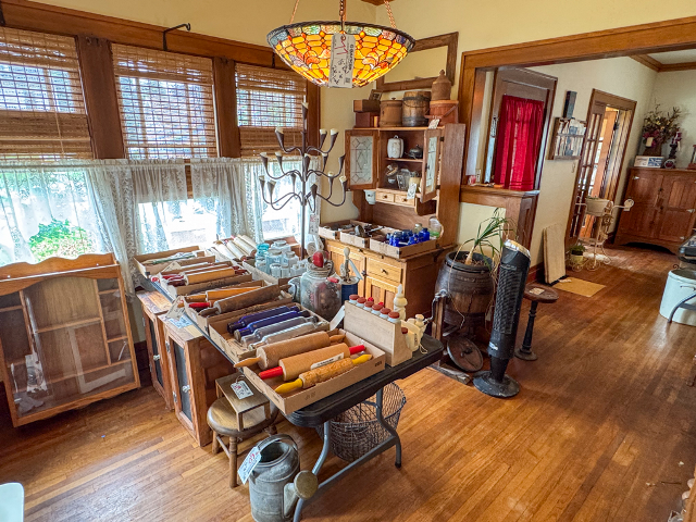 Item Image for Fabulous Collectible & Desirable Items