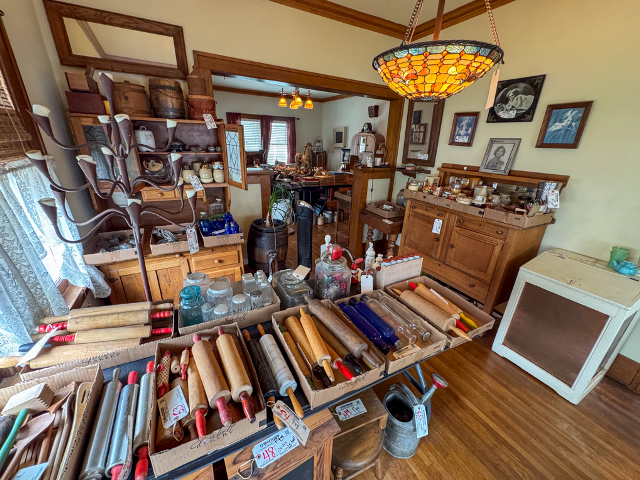 Item Image for Fabulous Collectible & Desirable Items