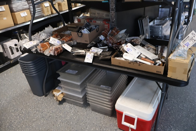 Item Image for Brand new small wares! Over 650 total lots!