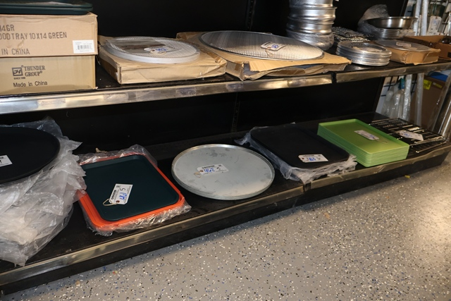 Item Image for Brand new small wares! Over 650 total lots!