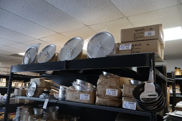 Item Image for Brand new small wares! Over 650 total lots!