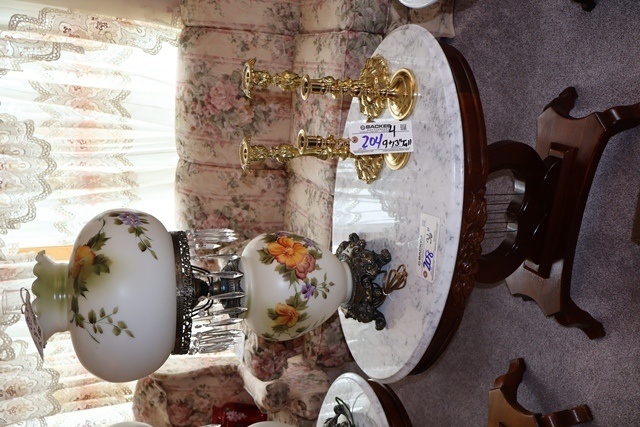 Item Image for Hummels/Goebel - Barbie - Princess Diana - Furniture