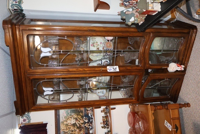 Item Image for Hummels/Goebel - Barbie - Princess Diana - Furniture