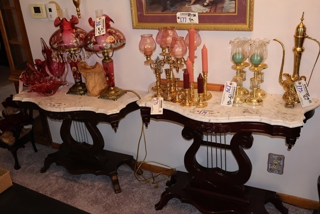 Item Image for Hummels/Goebel - Barbie - Princess Diana - Furniture