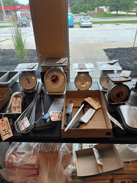 Item Image for Walk-In cooler, Middleby PS670 Pizza ovens, 60 qt. Mixer Auction