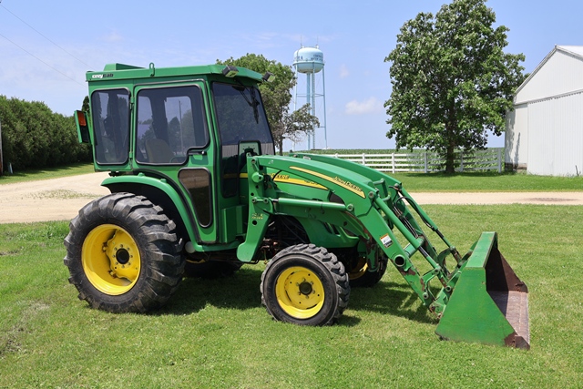 Item Image for Farm Machinery Auction