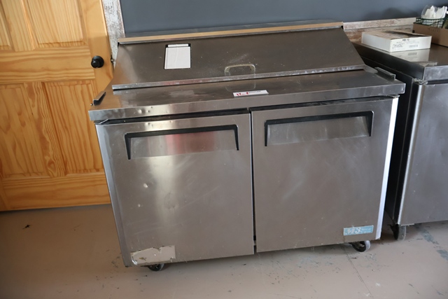 Item Image for Feedlot Bar & Grill Online Auction